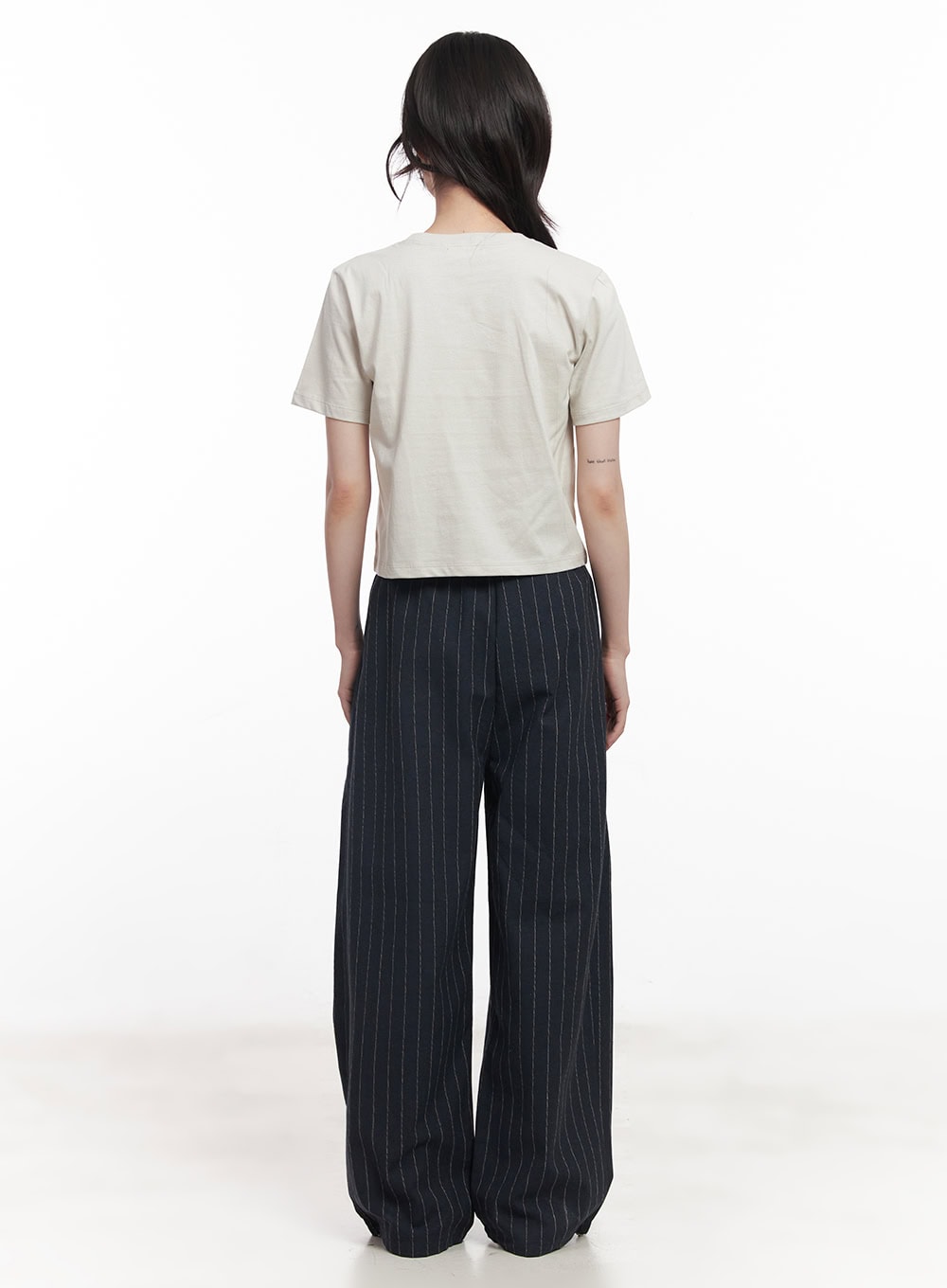 angel-graphic-crop-tee-cy521