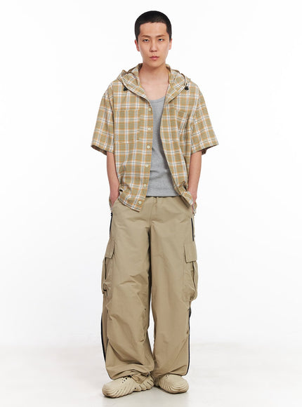 men-s-cargo-balloon-fit-windbreaker-pants-beige-iu512