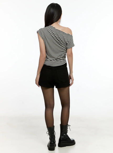Striped Asymmetric Off-Shoulder Tee CG501