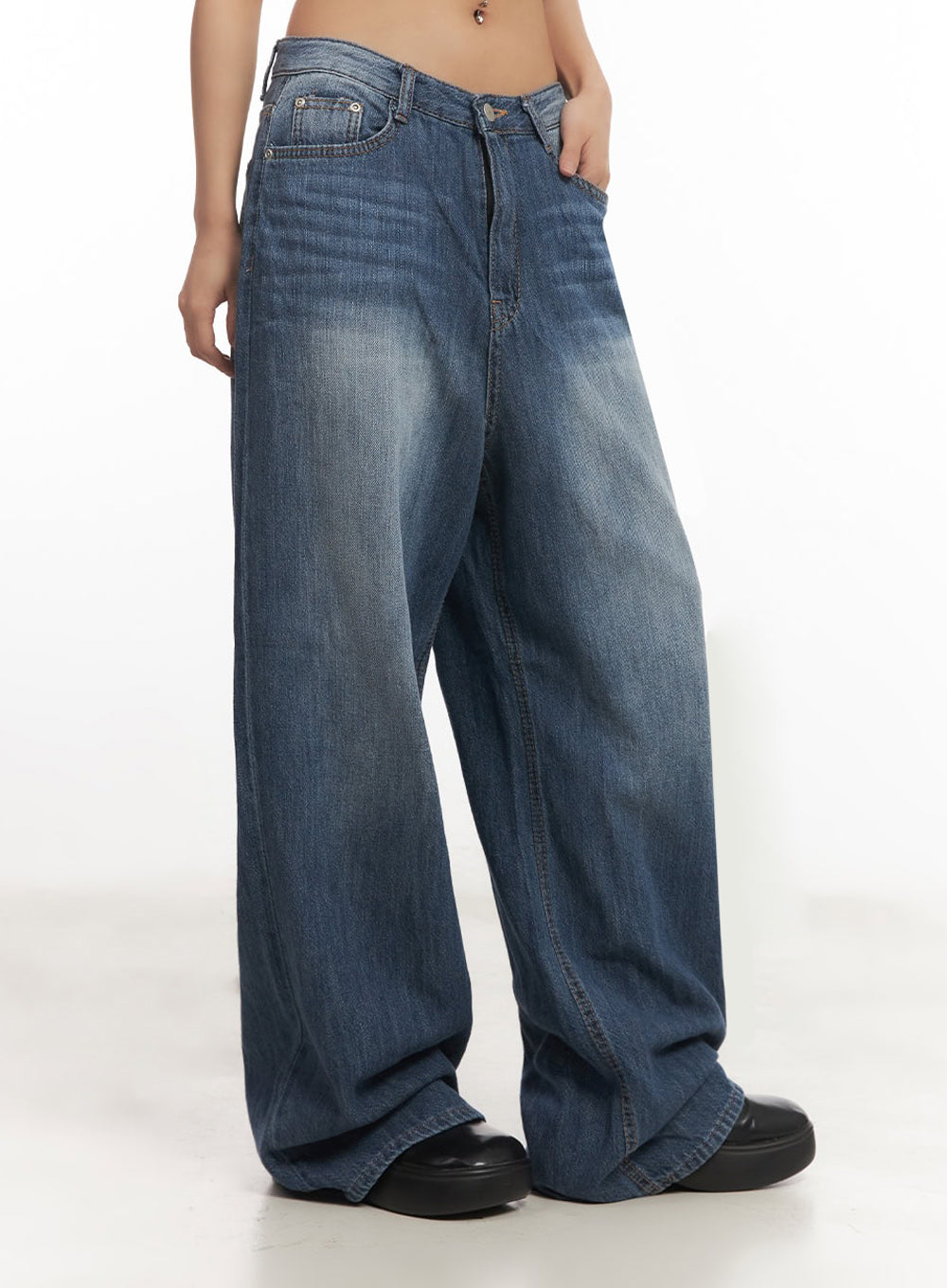 sable-baggy-bootcut-jeans-ia517
