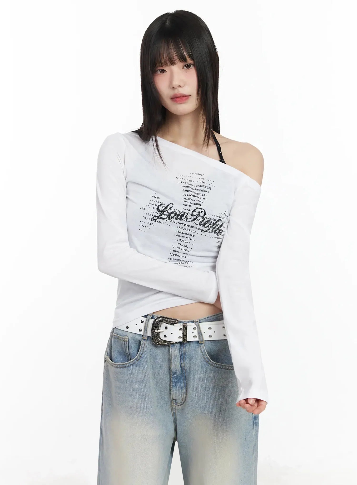 off-shoulder-graphic-crop-top-im523