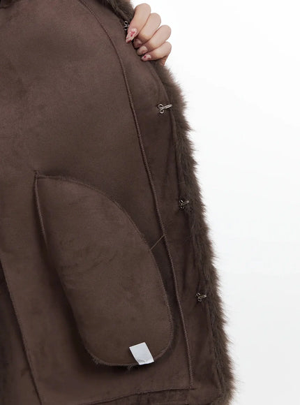 chic-faux-fur-coat-in514