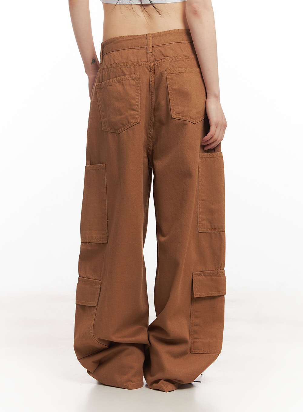 relaxed-fit-cargo-pants-ca523