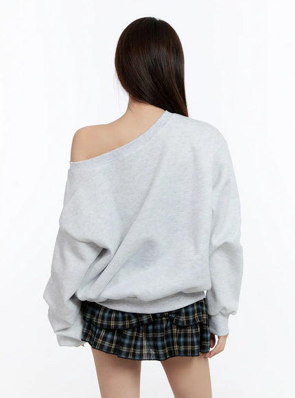 casual-off-shoulder-sweatshirt-cn524
