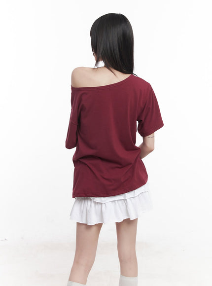 one-shoulder-loose-fit-graphic-tee-cu505