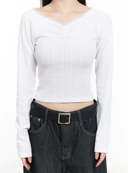 lace-trim-raglan-long-sleeve-top-cm519