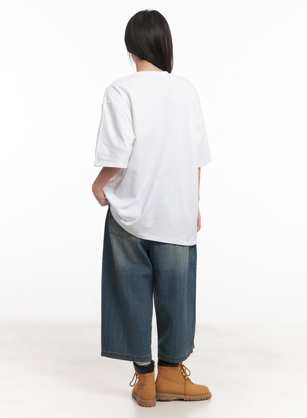 relaxed-fit-graphic-tee-ca525