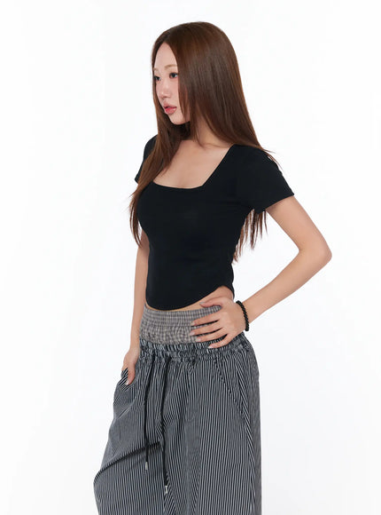 square-neck-crop-top-ca514