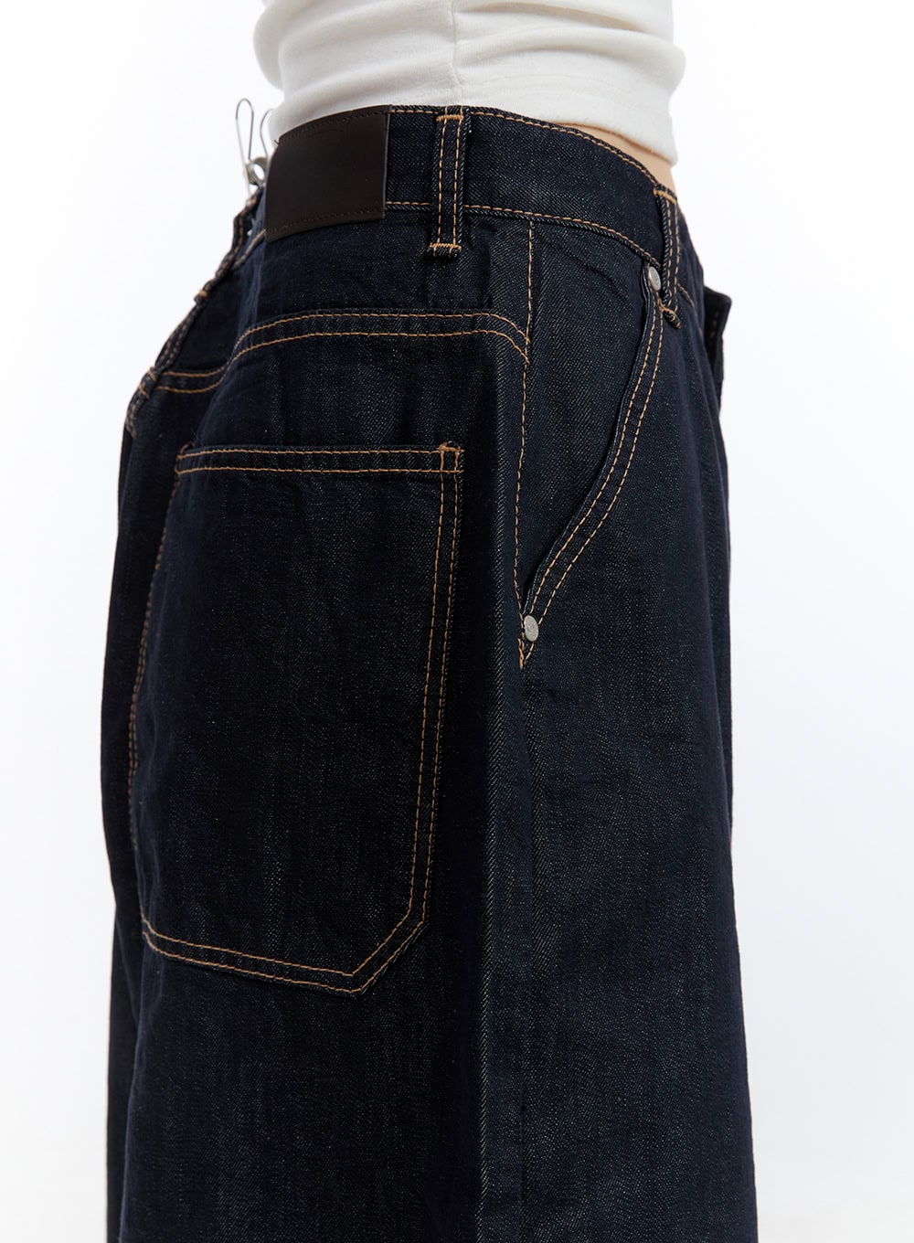 dora-stitched-baggy-jorts-cg413
