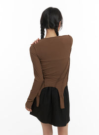 contrasting-button-long-sleeve-top-cm427