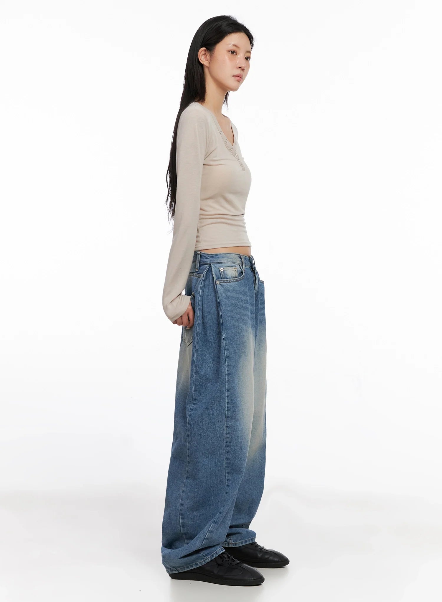 slim-fit-long-sleeve-henley-tee-is515