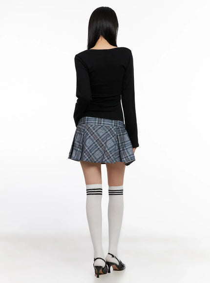 wide-neck-fitted-long-sleeve-top-is508