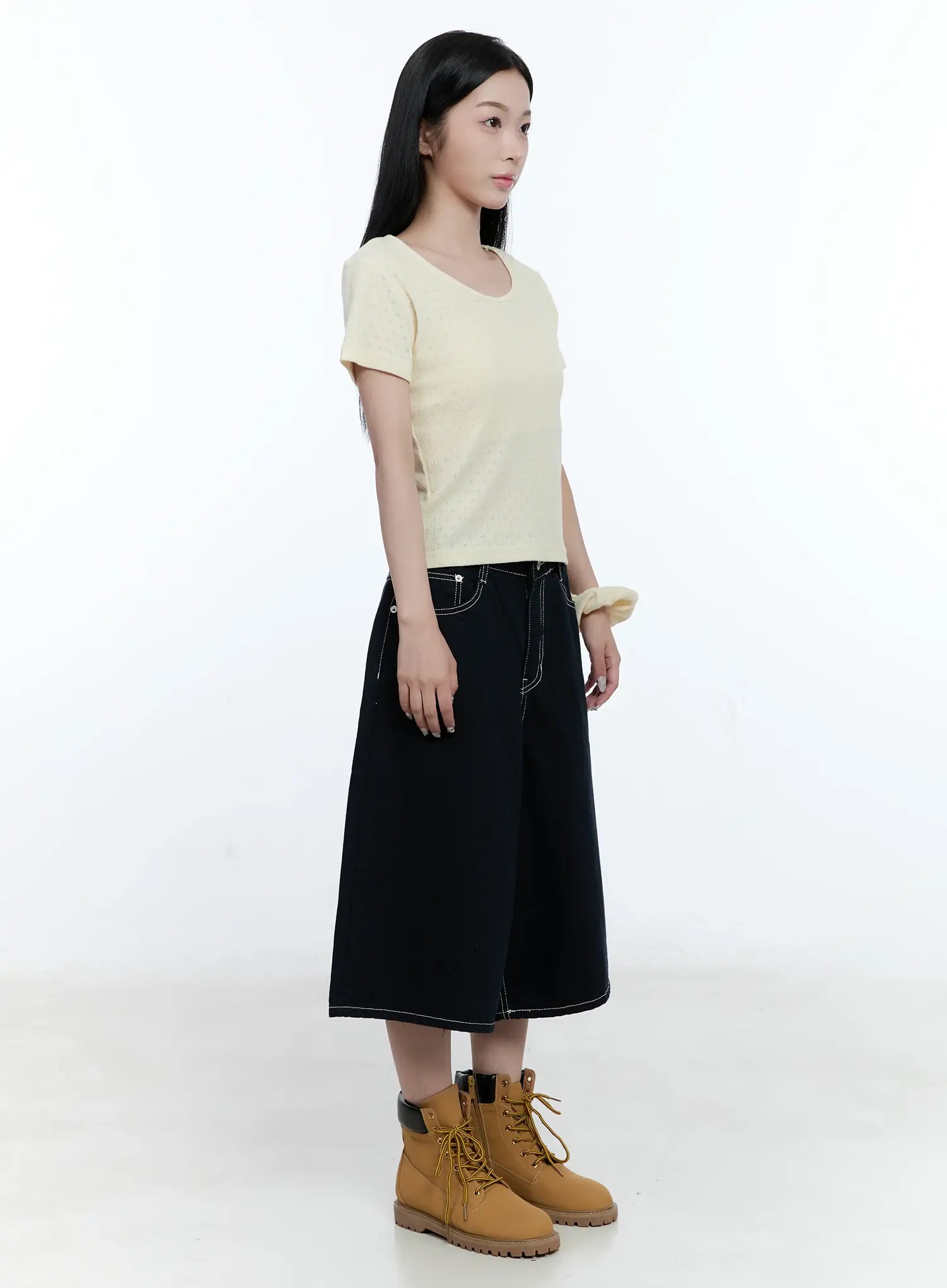 Classic Wide-Leg Bermuda Pants CG501