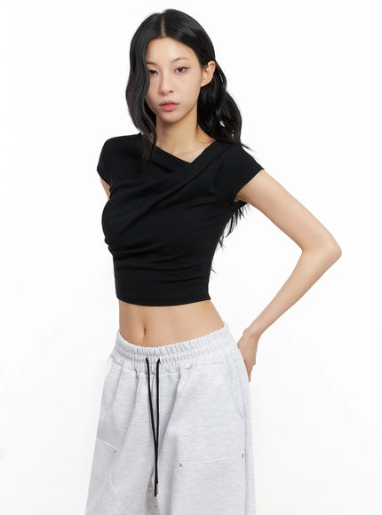 asymmetric-shirred-off-shoulder-crop-tee-ig508
