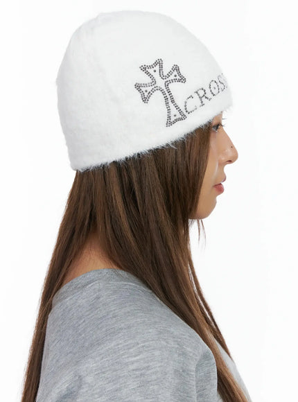cozy-cross-beanie-in528