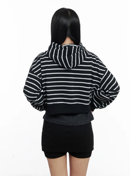 striped-embroidered-cropped-hoodie-cj514