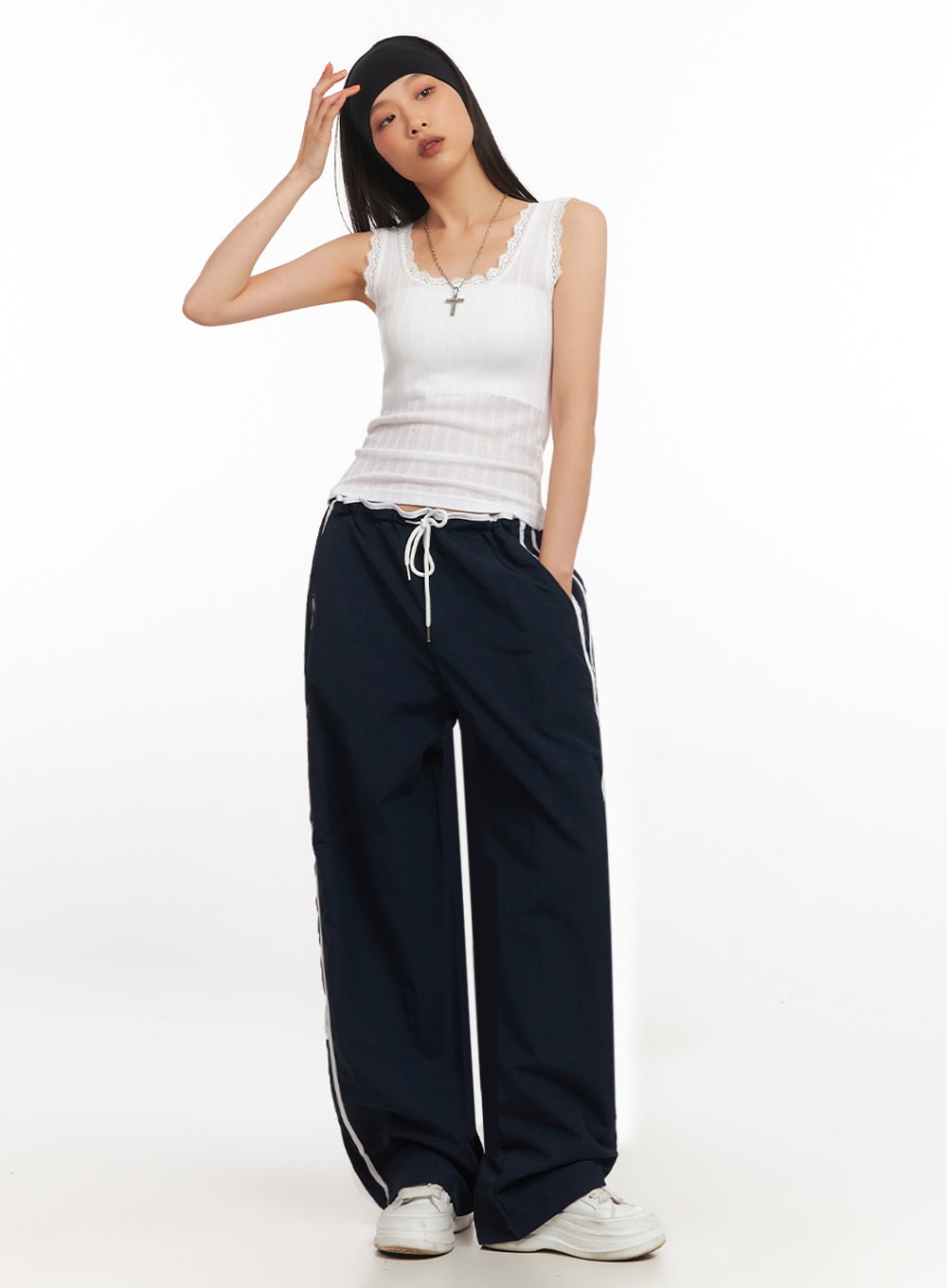 Lace-Trim Fitted Tank IA507