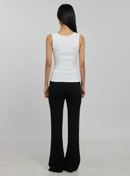 textured-knit-flare-pants-ij509