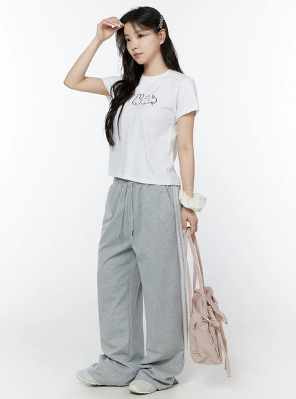 cute-bunny-graphic-tee-iy507