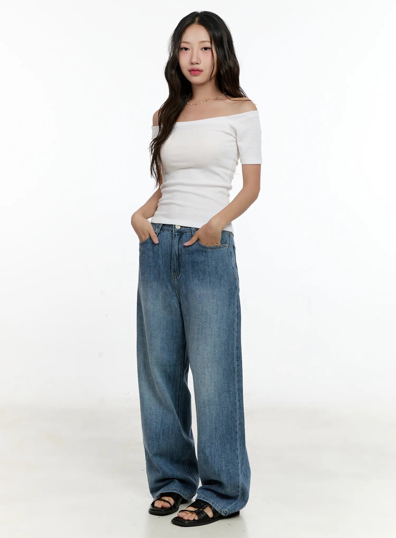 Doyeon Washed Wide-Leg Denim Jeans CG501