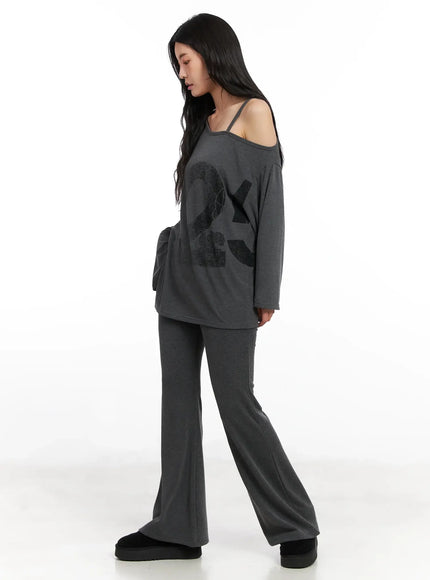casual-graphic-long-sleeve-off-shoulder-top-in528
