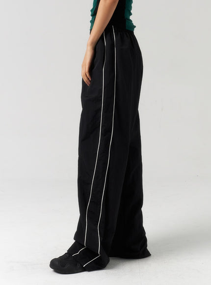stripe-nylon-track-pants-cu323