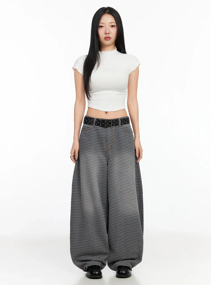 wavy-ribbed-cropped-t-shirt-ca513