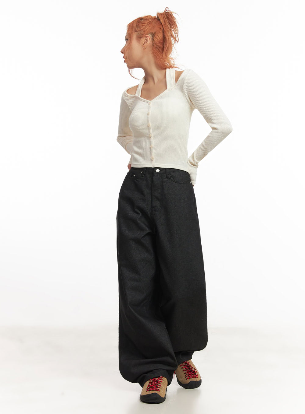 halter-buttoned-long-sleeve-top-ia515