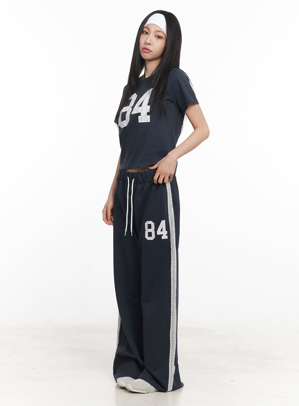 lace-embroidered-84-sweatpants-iy516