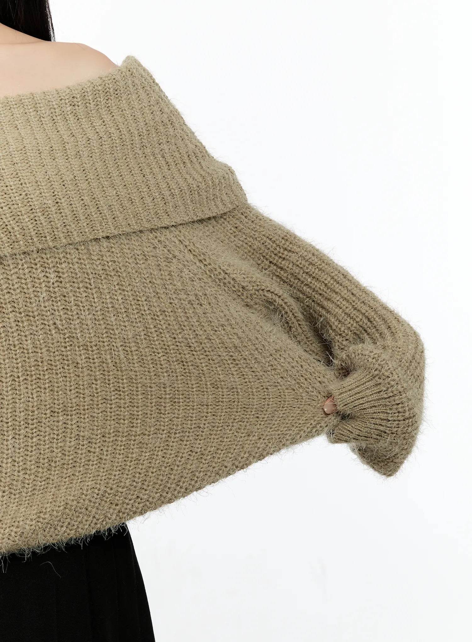 Loose Fit Off-Shoulder Knit Sweater CN505