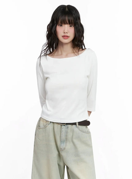 minimalist-black-boat-neck-top-il531