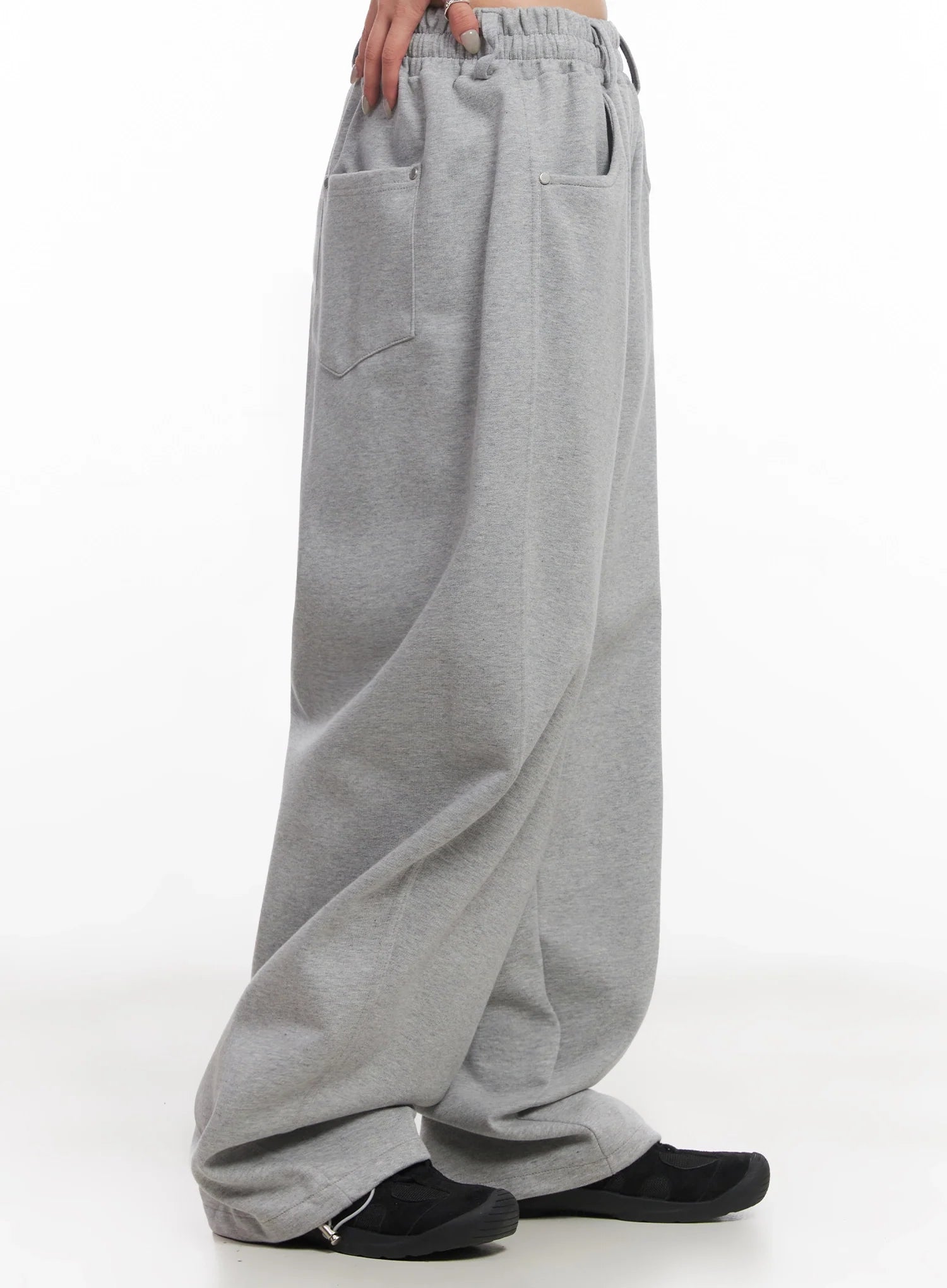 belted-sweatpant-joggers-ic503