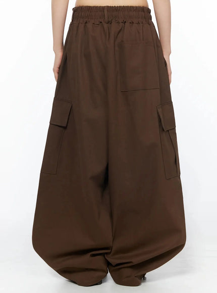 wide-leg-parachute-cargo-pants-iy526