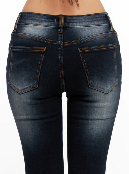 Aliyah Mid-Rise Flared Jeans IG528