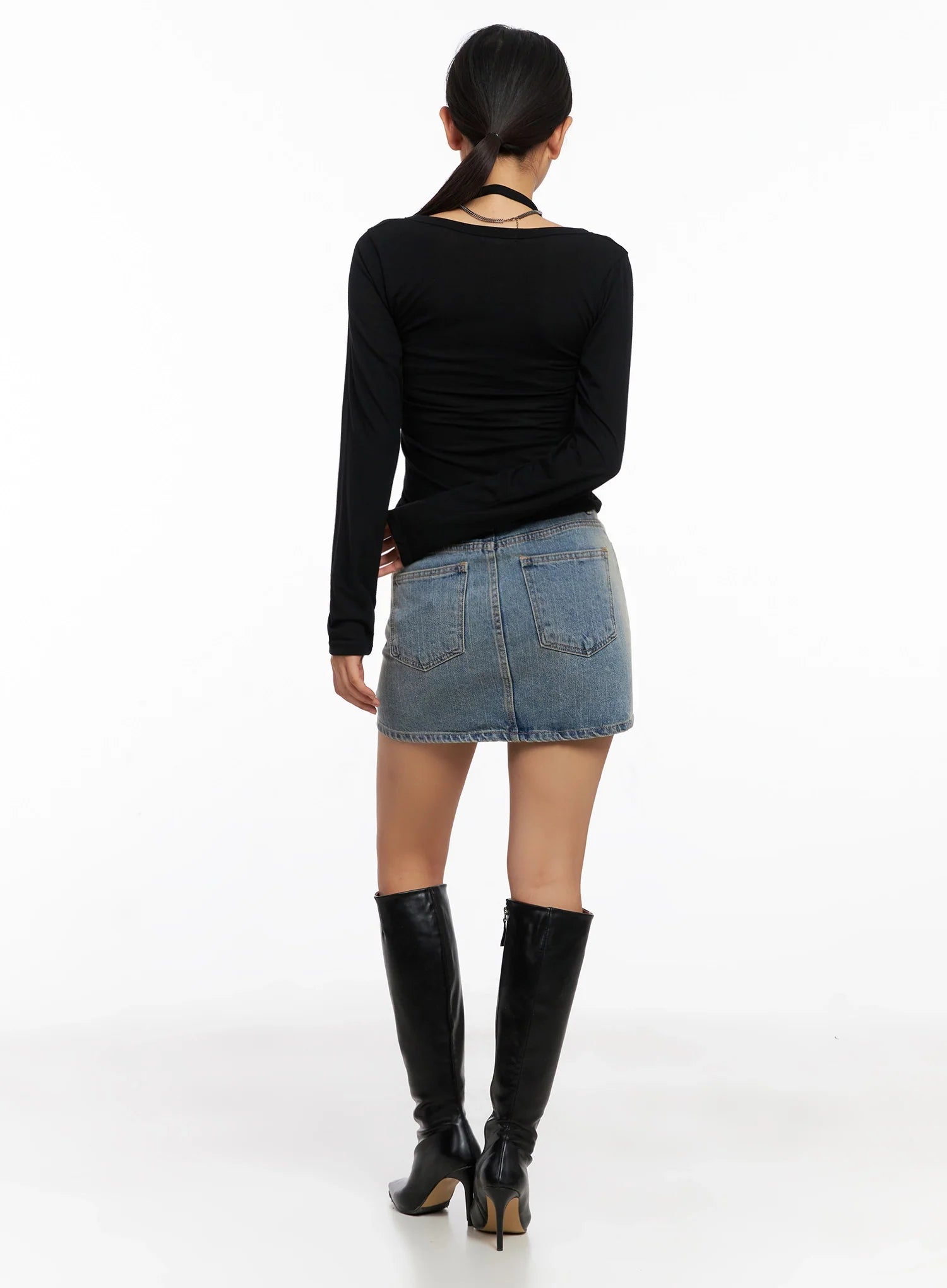 light-wash-denim-mini-skirt-ig527