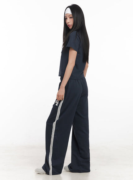 lace-embroidered-84-graphic-tee-iy516