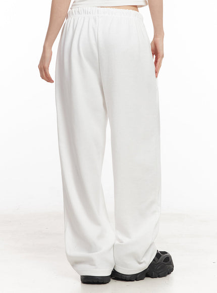 patched-chic-wide-fit-sweatpants-iy516