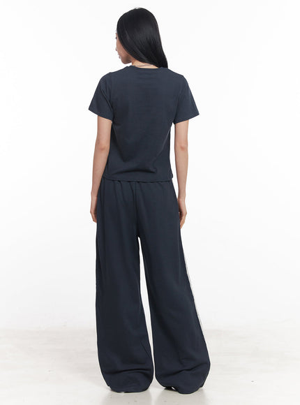 lace-embroidered-84-graphic-tee-iy516