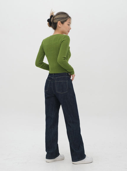 Cropped Cardigan with Front Hook F3