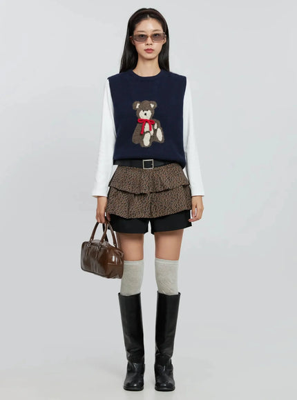 modern-pintuck-tailored-shorts-in507