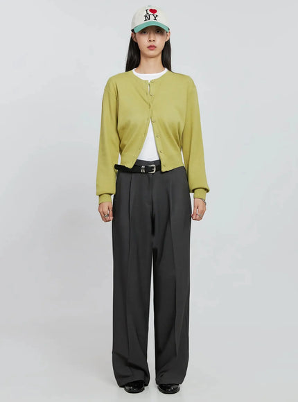 essential-round-neck-long-sleeve-top-in507