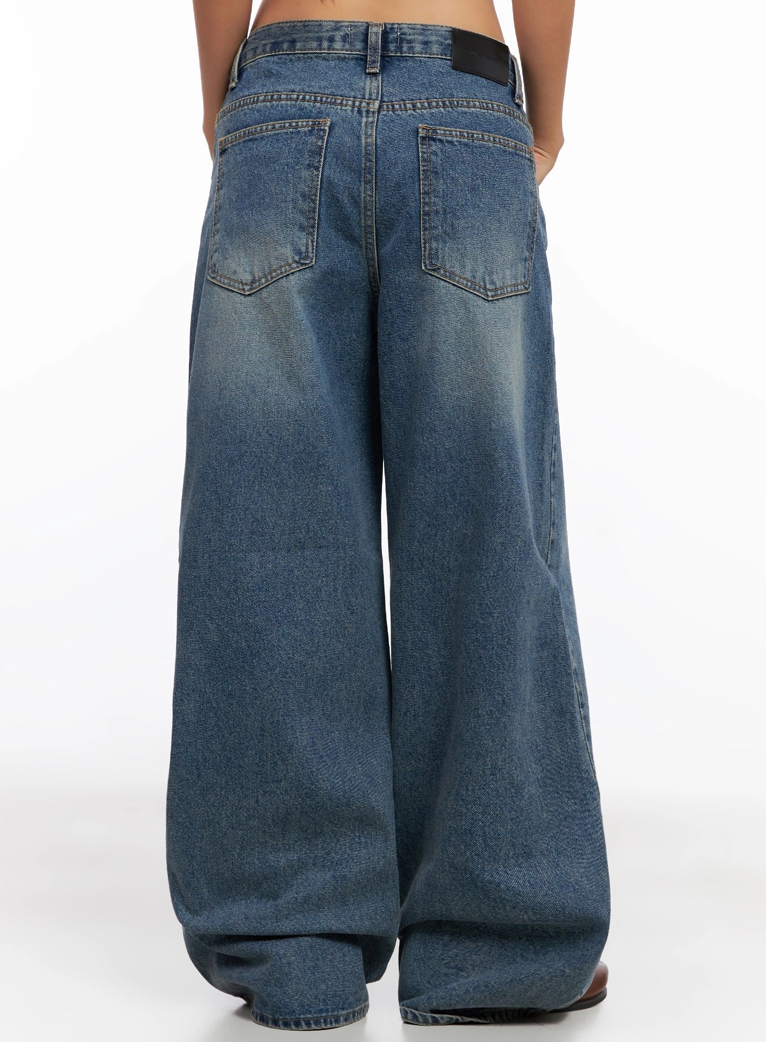 lilah-wide-leg-washed-jeans-ig527
