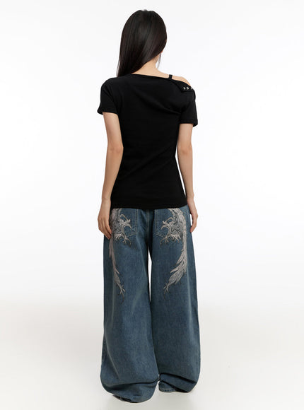 slim-fit-buttoned-u-neck-top-iu509