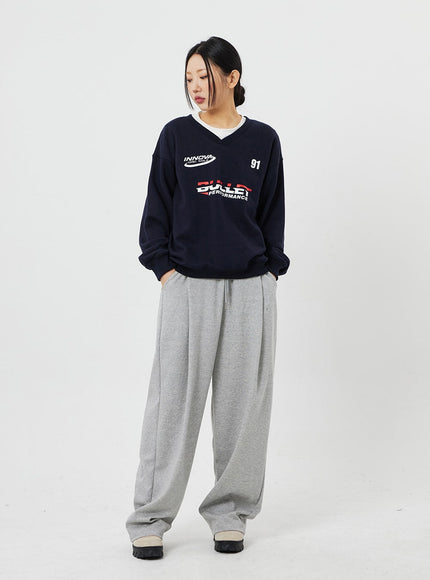 V-Neck Graphic Sweatshirt CF315