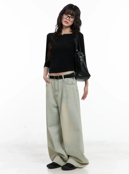 minimalist-black-boat-neck-top-il531