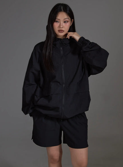 lightweight-string-windbreaker-io517 / Black