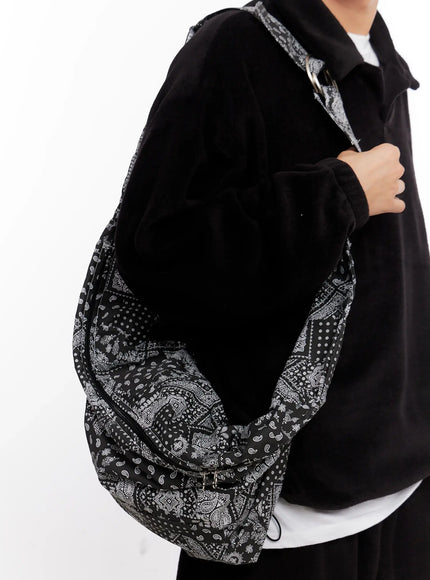 casual-bandana-graphic-shoulder-bag-io528 / Black