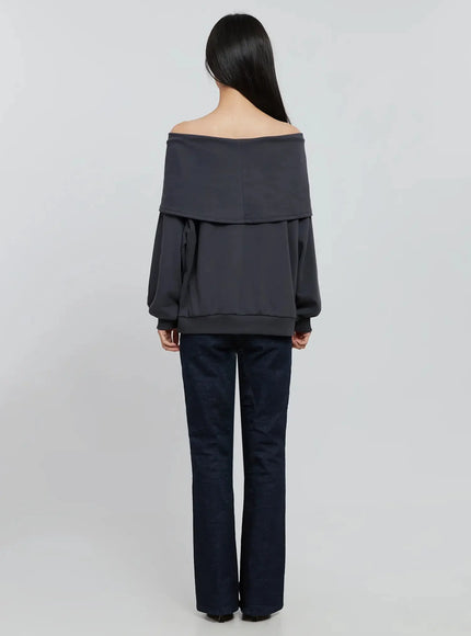 oversized-off-shoulder-sweater-in507