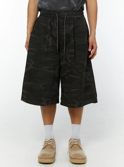 mens-camo-bermuda-shorts-dark-gray-iy513