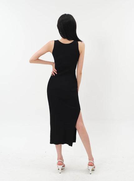 Front Cut Out Maxi Sleeveless Dress IM5